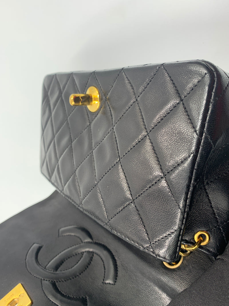 Sold-CHANEL Vintage Lambskin Small Full Flap Bag black/gold hardware