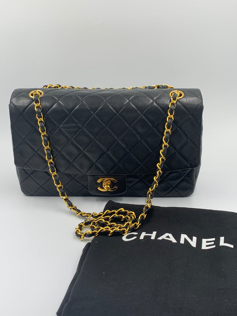 CHANEL Vintage Lambskin Medium/Large Single Flap Bag black gold hardware vintage