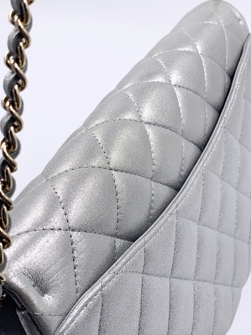 Sold-CHANEL Classic Quilted Flap Metallic Silver Calfskin Shoulder Bag/Clutch