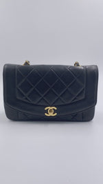 Sold-CHANEL Lambskin Small Diana Single Chain Single Flap Bag Black/gold